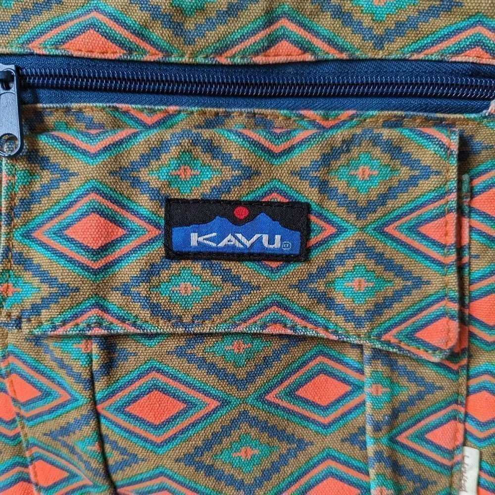 Kavu Keepalong Crossbody Bag in Diamond Print‎